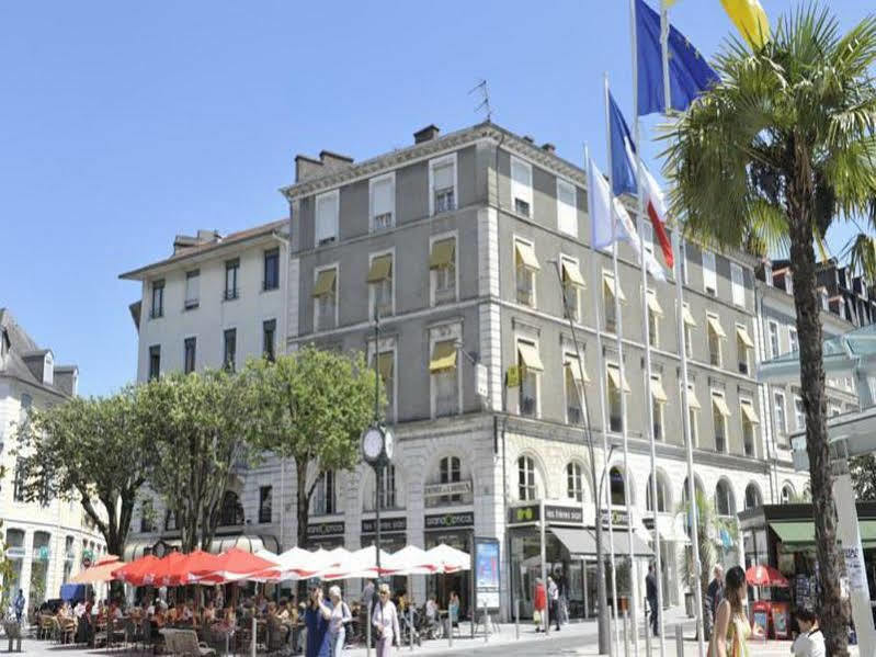 Hotel Le Bourbon Pau Centre Exterior photo